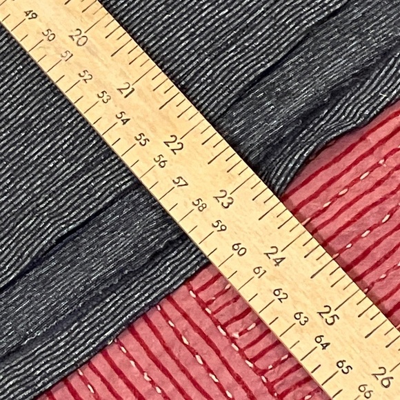 Layer 8 women’s size medium fitness exercise shirt Heather gray - Picture 6 of 13